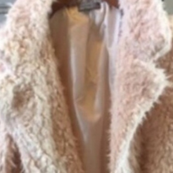 🎉HOST PICK🎉FIRM🔥BLUSH SHAGGY FAUX FUR COAT - Picture 7 of 8